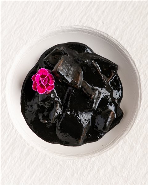 Stewed squid in its ink 330 g-detalle