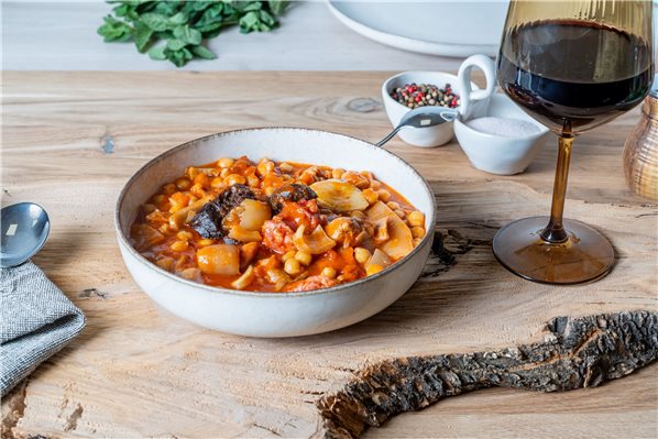 Callos de cerdo a la andaluza con garbanzos-lateral