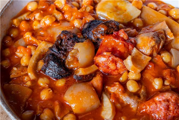 Callos de cerdo a la andaluza con garbanzos-trasera