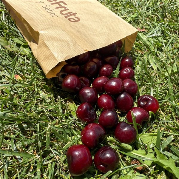 Cherry from Jerte-izquierda
