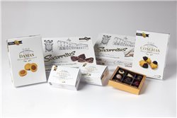 La traducción al alemán de "Cesta Detalle con Bombones Uko" es:

"Geschenkkorb mit Uko Pralinen"