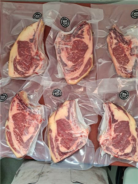 Côte de boeuf maturée DRY AGED pour grillade 1kg-izquierda