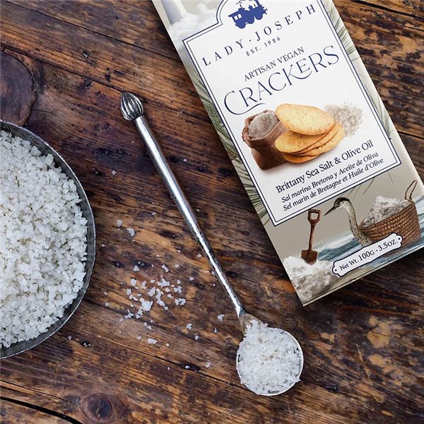 Handcrafted crackers with Guérande Sea Salt and Olive Oil, Lady Joseph (7 units)-lateral