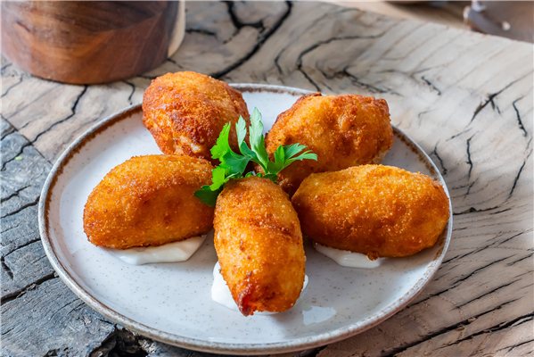 Croquetas de bacalao-trasera