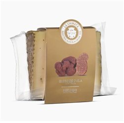 La traducción al alemán de "Cuña Queso de Oveja Con Trufa" es "Scheibe Schafskäse mit Trüffel".