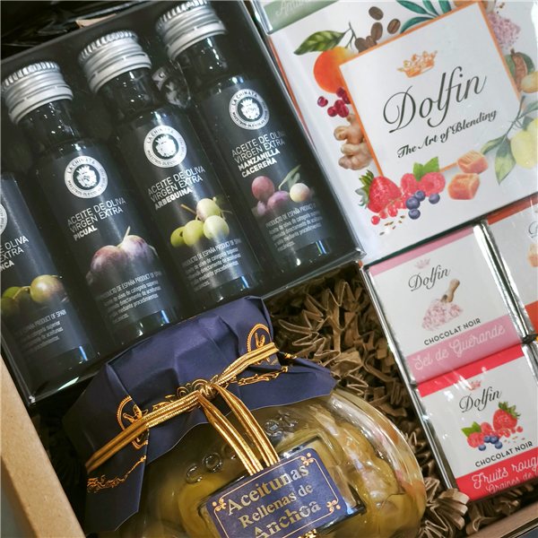 Gourmet box 'With vermouth and mom'-trasera