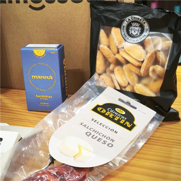 Caja gourmet 'De vinito con papá'-detalle