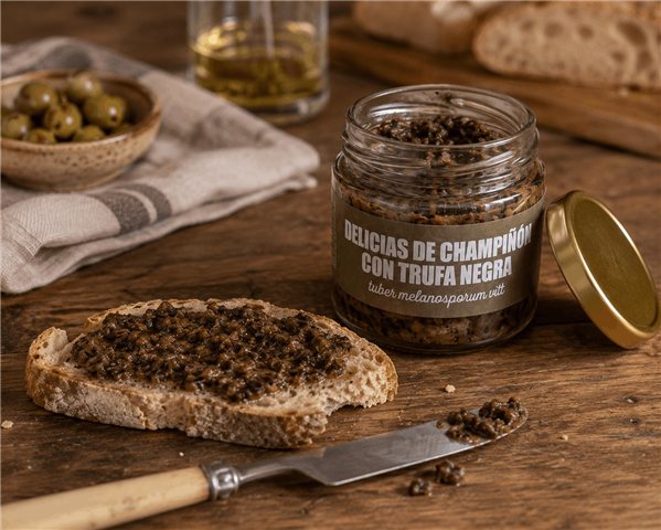 Délices de champignons à la truffe noire-detalle