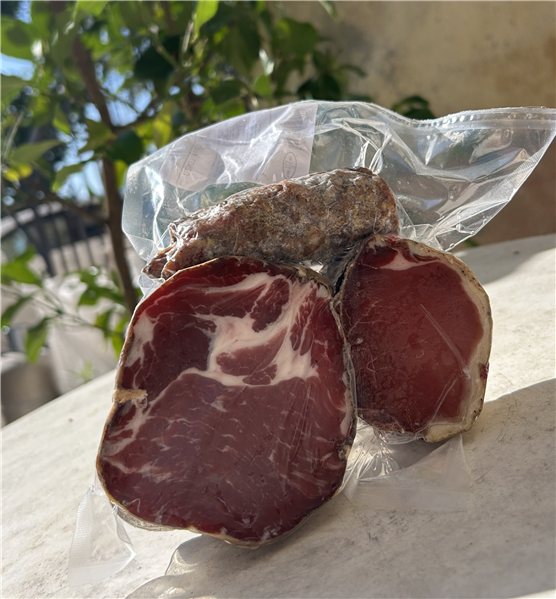 Trío de embutidos coppa/lonzu/salchicha a la pieza (entre 600 y 700 gr)-detalle