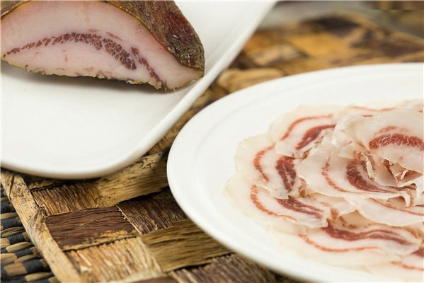 Joue de porc ibérique à la bellota 100%. PACK 3 UD 100g-trasera