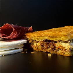 Empanada XXL Cecina y Queso de Cabra
