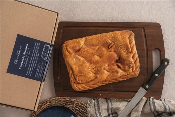 Empanada de Carne 600g-izquierda