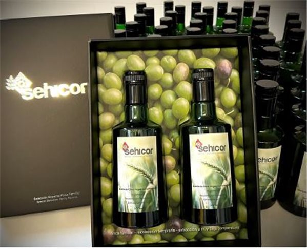 Coffret cadeau Huile d'olive pour entreprises 2x500ml ou 500ml+250ml-trasera