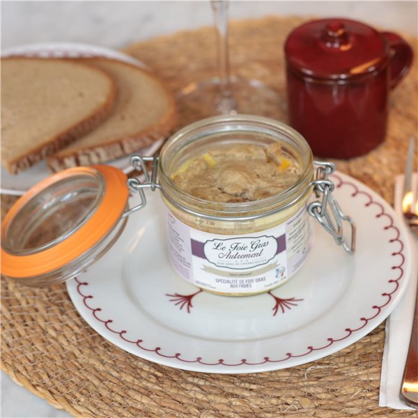 Foie Gras entier avec des figues-lateral