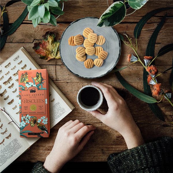 Handmade cashew cookies, Lady Joseph (7 units)-trasera
