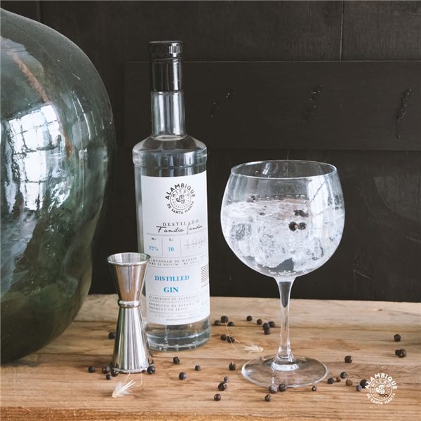 GIN Distilled 70 CL-lateral