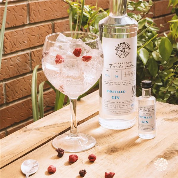 GIN Distilled 70 CL-trasera