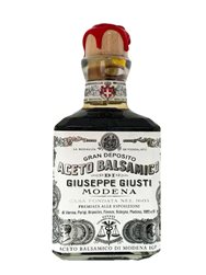 La traducción al alemán de "Giuseppe Giusti Aceto Balsamico" se mantendría igual, ya que es un nombre propio y un término específico de un producto. Sin embargo, si quisieras traducir la descripción, podrías decir "Balsamico-Essig von Giuseppe Giusti".