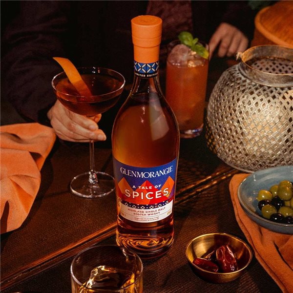 Glenmorangie A Tale of Spices Estuchado-lateral
