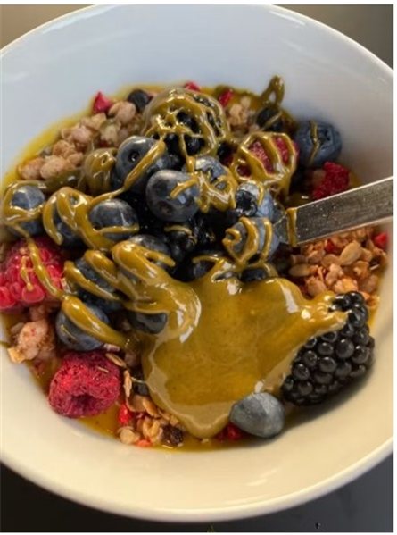 Granola Crujiente con Bayas-lateral