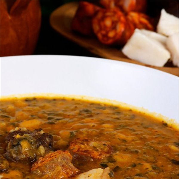 LA ERMITA Cocido Montañés Tradicional, Receta Cántabra con Alubias, Berza y Compango, Sin Gluten ni Alérgenos, Tarro de Vidrio 960 g-izquierda