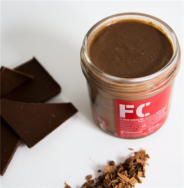 DIE KAPPELLE Schokoladenpudding, handgemachtes Dessert mit Milch, weißem Käse und dunkler Schokoladenglasur, glutenfrei, 110 g (Packung mit 6 Stück)-izquierda