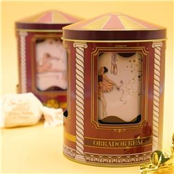 Dosenmusikdose mit Tänzerinnen und Pralinen 'Obrador Real'