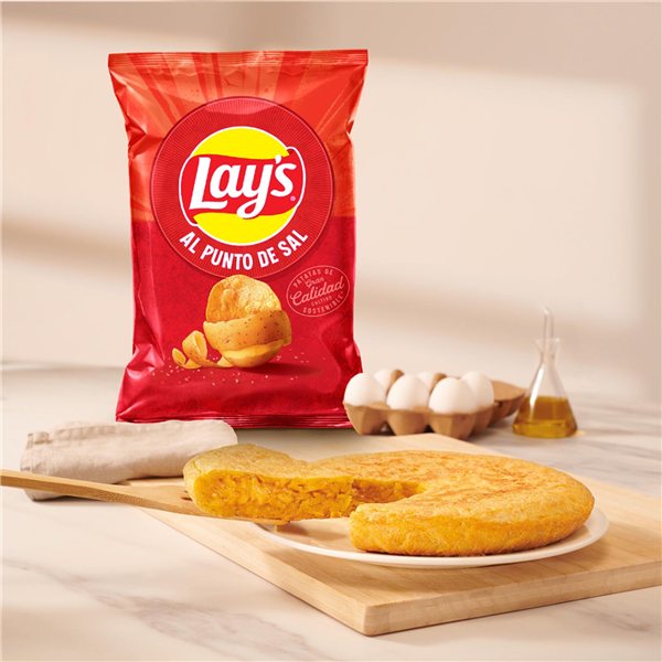 LAY’S Chips de Pommes de Terre Salées pour Apéritif et Consommation Quotidienne, Sacs Individuels de 150 g, Pack de 15 (Avec ou Sans Cadeau)-izquierda