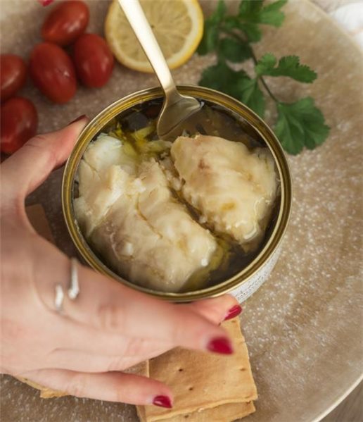 Hake Fillets in Garlic Oil "Picantón" 260g-trasera