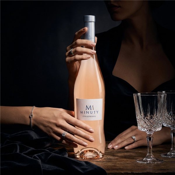 M de Minuty 2024-detalle