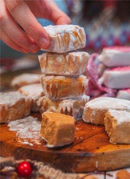 La traducción de "Marquesas 200g" al alemán es "Marquesas 200g". Si "Marquesas" se refiere a un producto específico, como un tipo de dulce o postre, no requiere traducción.-detalle