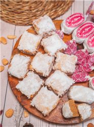 La traducción de "Marquesas 200g" al alemán es "Marquesas 200g". Si "Marquesas" se refiere a un producto específico, como un tipo de dulce o postre, no requiere traducción.