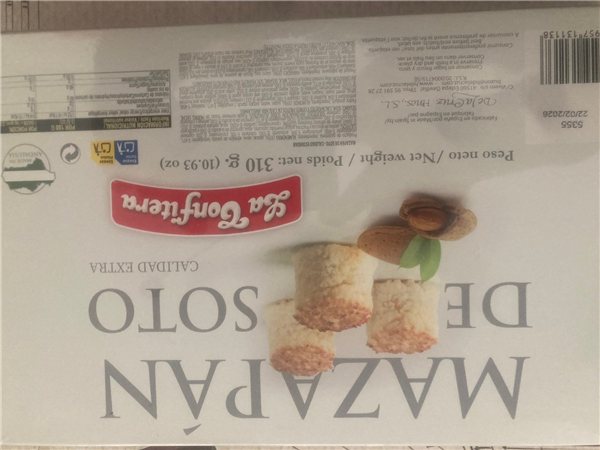 La traducción de "Mazapán de Soto" al francés es "Mazapan de Soto". El nombre "Mazapán" se utiliza de la misma manera en francés, ya que se refiere a un tipo de dulce.-detalle