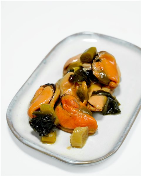 Mussels with Seaweeds in White Marinade 130 g-trasera