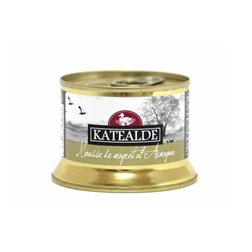 La traducción de "Mousse Armagnac Katealde" al francés es "Mousse Armagnac Katealde", ya que parece ser un nombre propio y no requiere traducción. Si necesitas más contexto o una explicación adicional, házmelo saber.