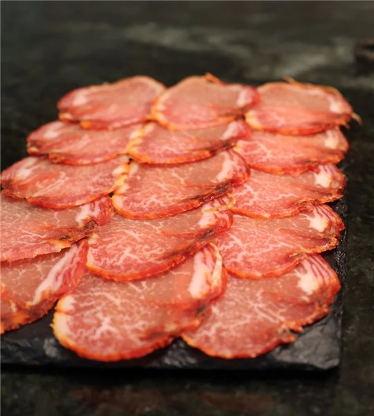 OFFRE pack de 10 assiettes de jambon ibérique de bellota tranché à la main à 100%-detalle