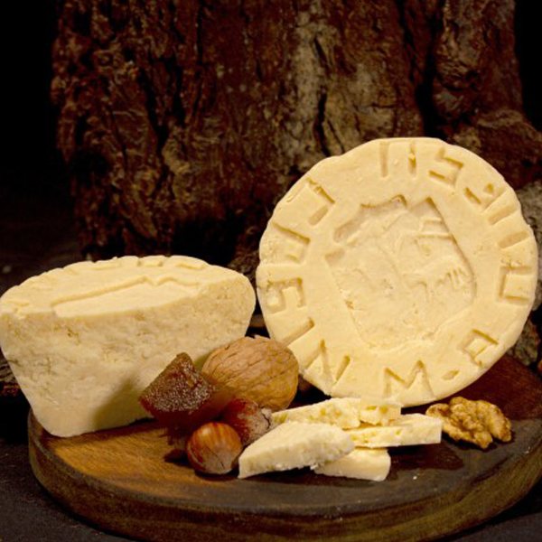 "Pack of the Best Asturian Cheeses with Wine"-trasera