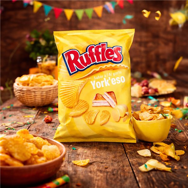 Pack Variado de 8 Bolsas LAY’S Horno, DORITOS Tex Mex, CHEETOS Pandilla, RUFFLES York Queso, 4 Packs de 2 Bolsas Individuales para Aperitivo y Consumo Diario + Camiseta de Regalo-lateral