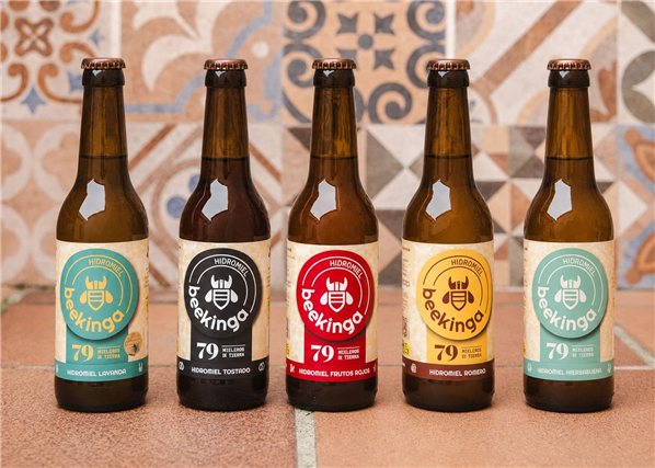 Pack Vikingo Hidromiel Beekinga - 9 Botellines 33cl y un cuerno-detalle
