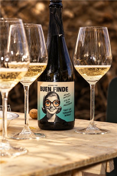 Pack Vino Blanco, Rosado y Frizzante Sin Alcohol Buen Finde-detalle