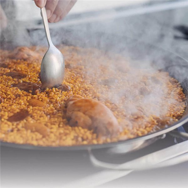 Valencian Paella, A Fuego by Quique Dacosta-trasera