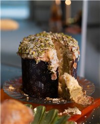 Pistachio Nougat Panettone 1.1 kg