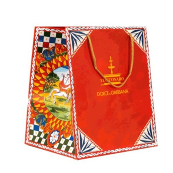 Panettone Dolce & Gabbana con mandarina confitada-trasera