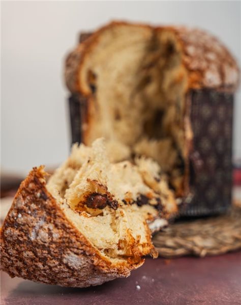 Traditional Chocolate Panettone 800g, made in Cantabria.-detalle