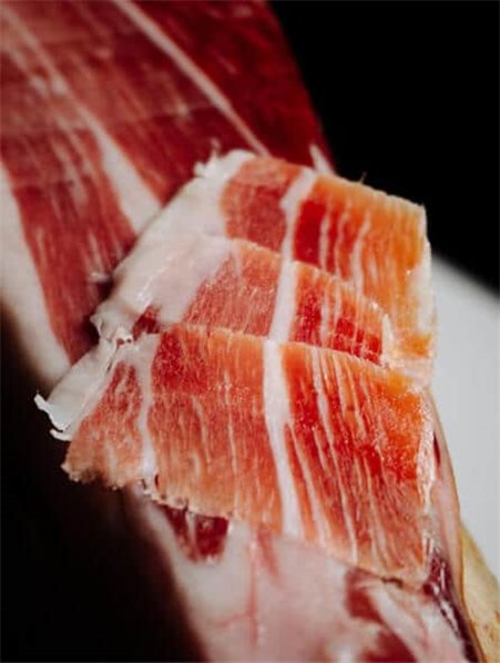 JAMÓN IBÉRICO DE BELLOTA CON ACCESORIOS | JAMÓN DELANTERO- 5KG-detalle