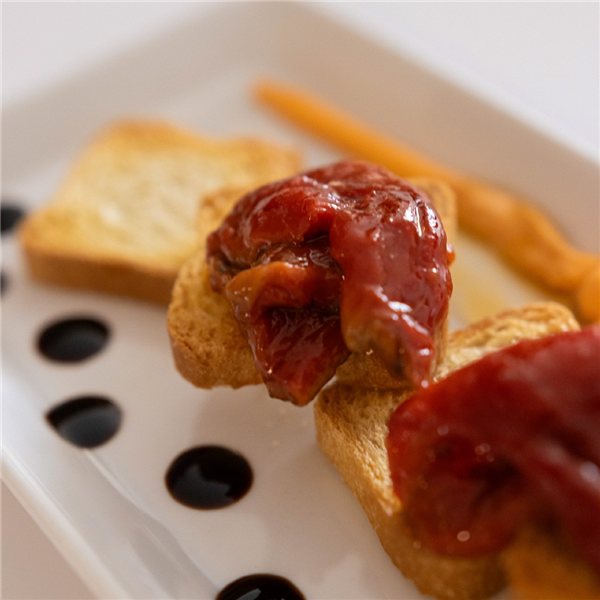 Pimientos asados en AOVE 230 g | Producto solidario-izquierda