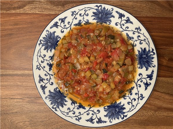 Navarra Vegetable Stew in a Can: 400g of Authentic Flavor-detalle