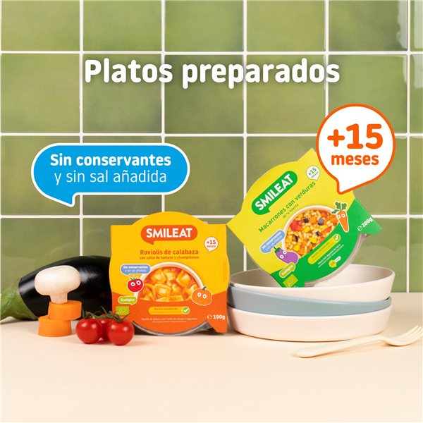 Plat de raviolis à la courge avec sauce tomate et champignons.-lateral