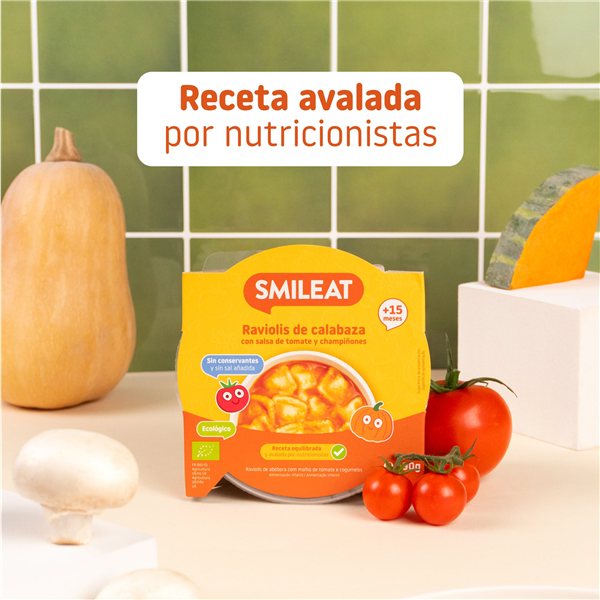 Plat de raviolis à la courge avec sauce tomate et champignons.-trasera