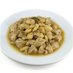 La traducción de "Pollo con almendras" al alemán es "Hühnchen mit Mandeln".